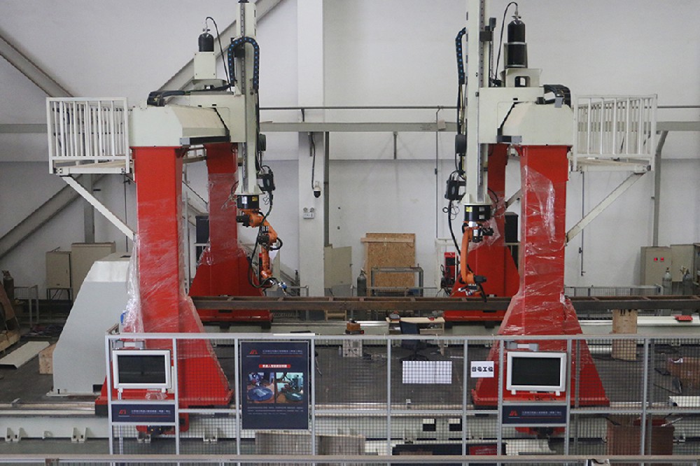 裝甲車車體自動焊接系統